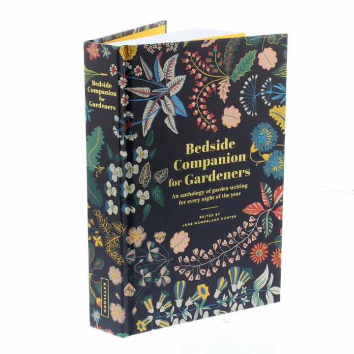 Macmillen Books Bedside Companion for Gardeners by Jane McMorland Hunter