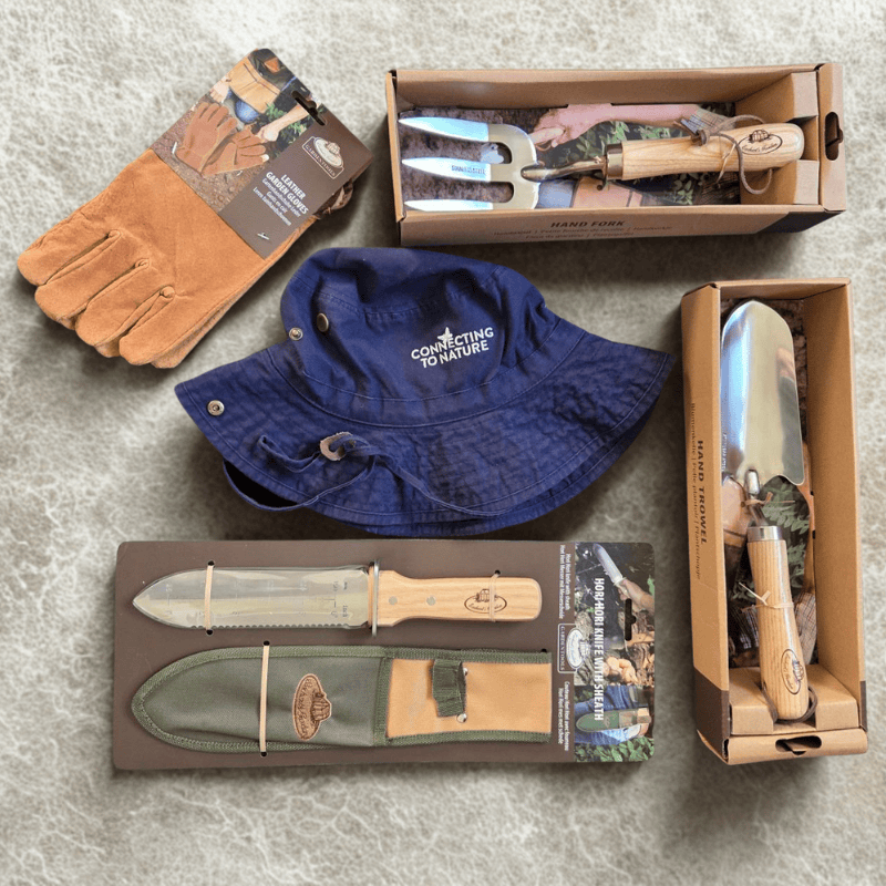 Esschert Garden Accessory Full Essentials Kit Gardener’s Essentials Bundle